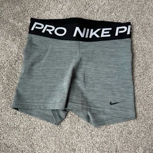 Mid Rise 3” Nike Pro
